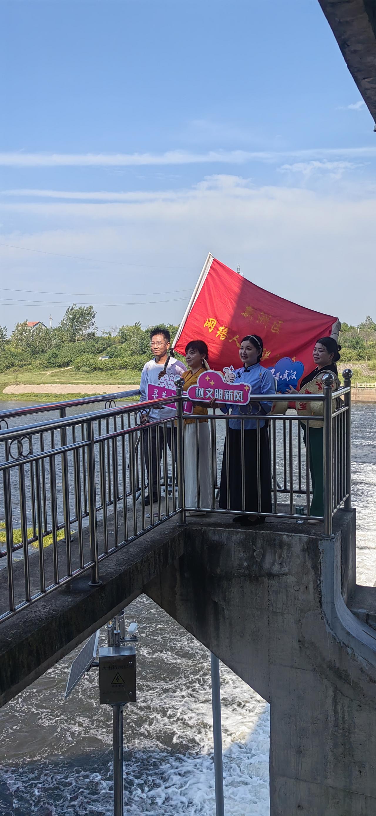 分享城市新鲜事倒水精神精神到底是啥？1970年新洲人民出动19万人，苦战两年，倒