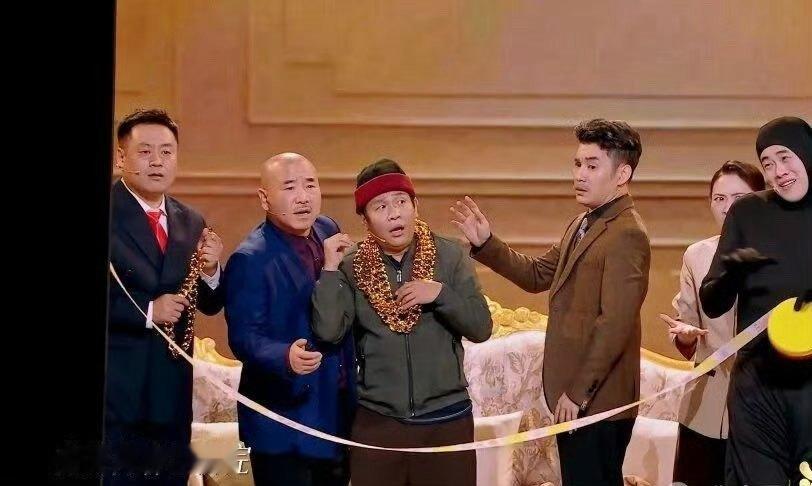 B站春晚 夯不是笑点高了，是真没碰到逗乐的宋小宝B站春晚设备故障即兴救场这才是小