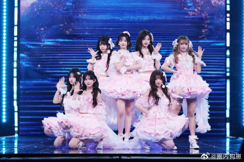 SNH48水着团综的竞技元素加入得太妙了，以前是静态的美的展示，现在是有叙事有冲