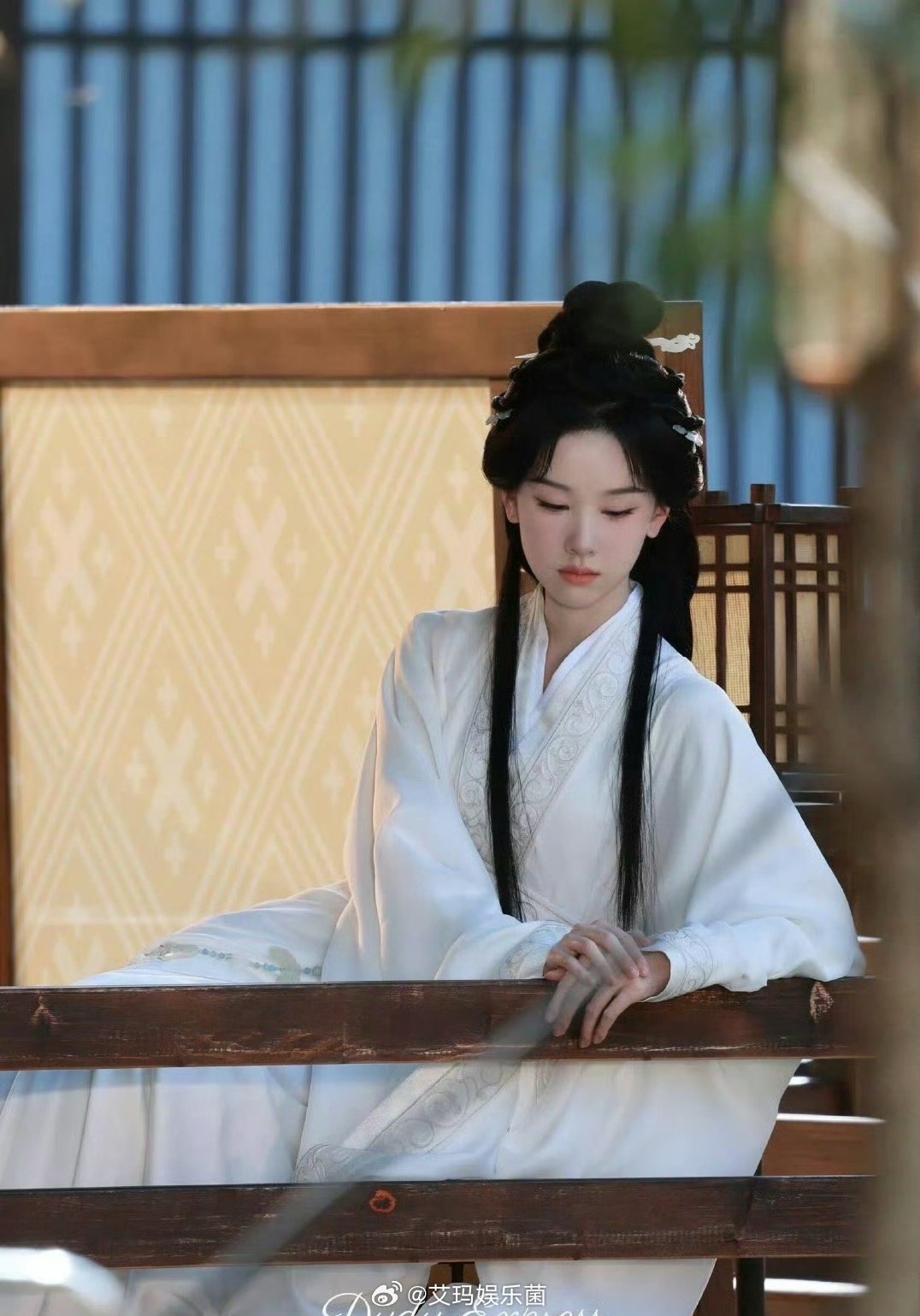 最近很多人说陈都灵和鞠婧祎像玉面观音[傻眼] ​​​