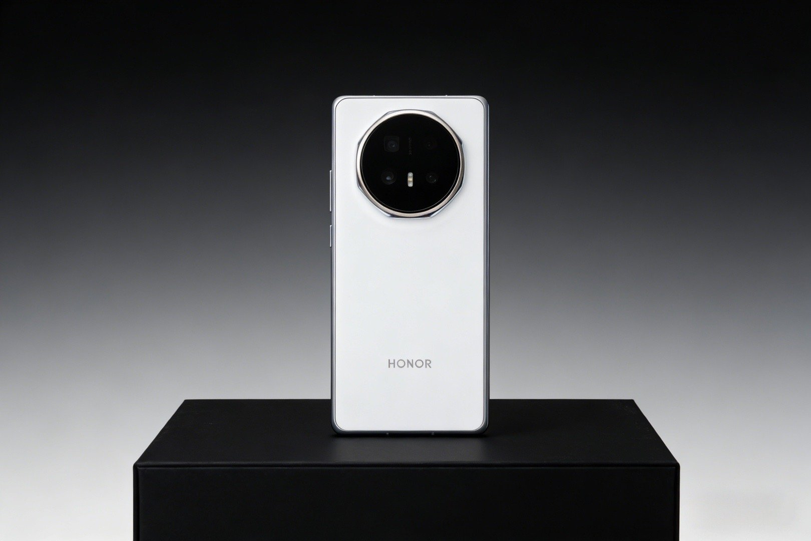 手机涨价将改变年年换新消费观买荣耀Magic V6吧！起售价和去年Magic V