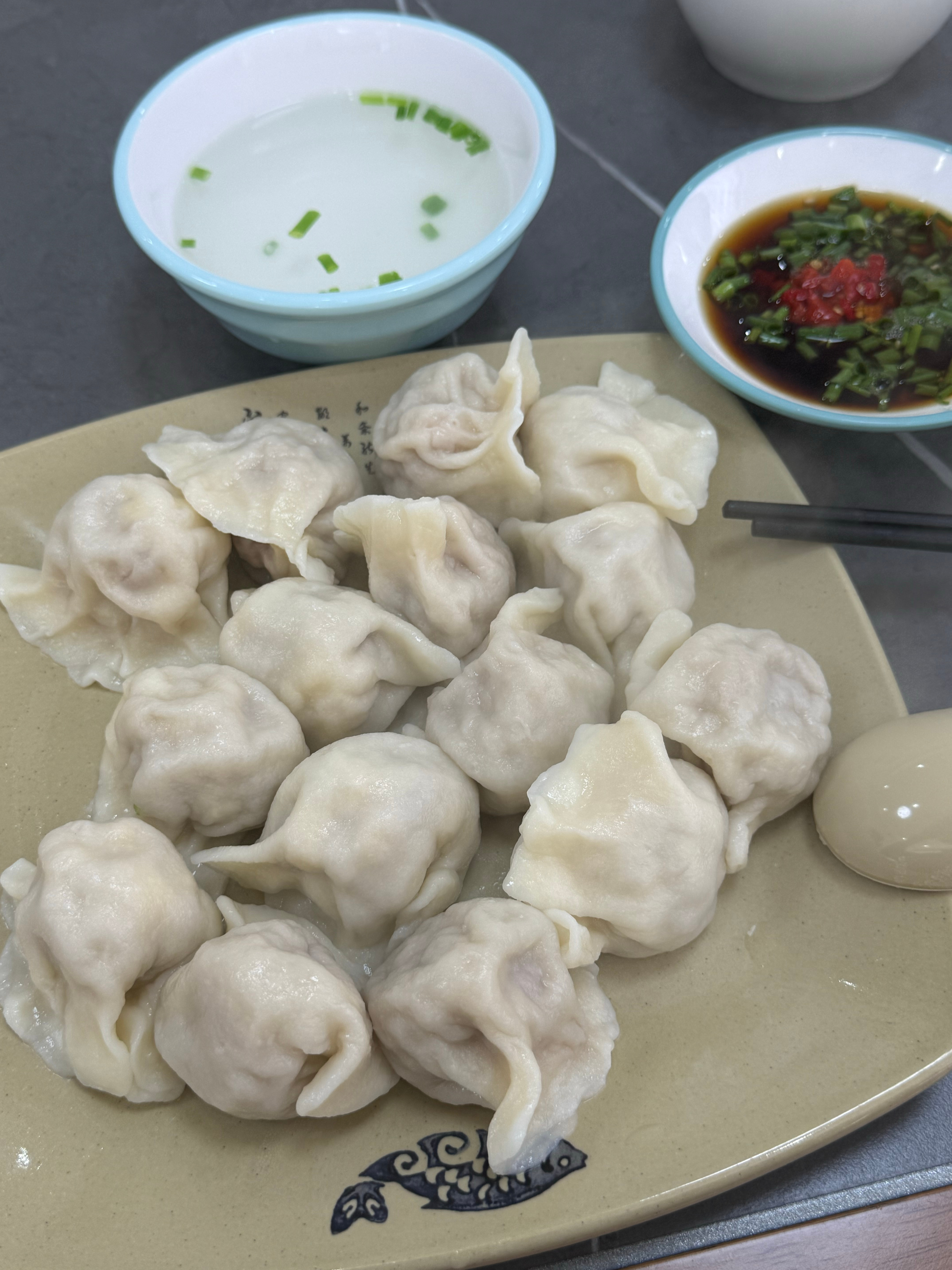 连续看了两天烂片脑壳有点疼 ╯▂╰ 逃出绝命街