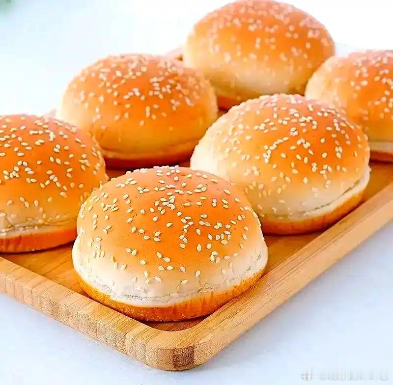 早餐不知何吃什么的，可以试着做一些汉堡🍔先来一个汉堡胚子的做法下一条教你牛肉饼