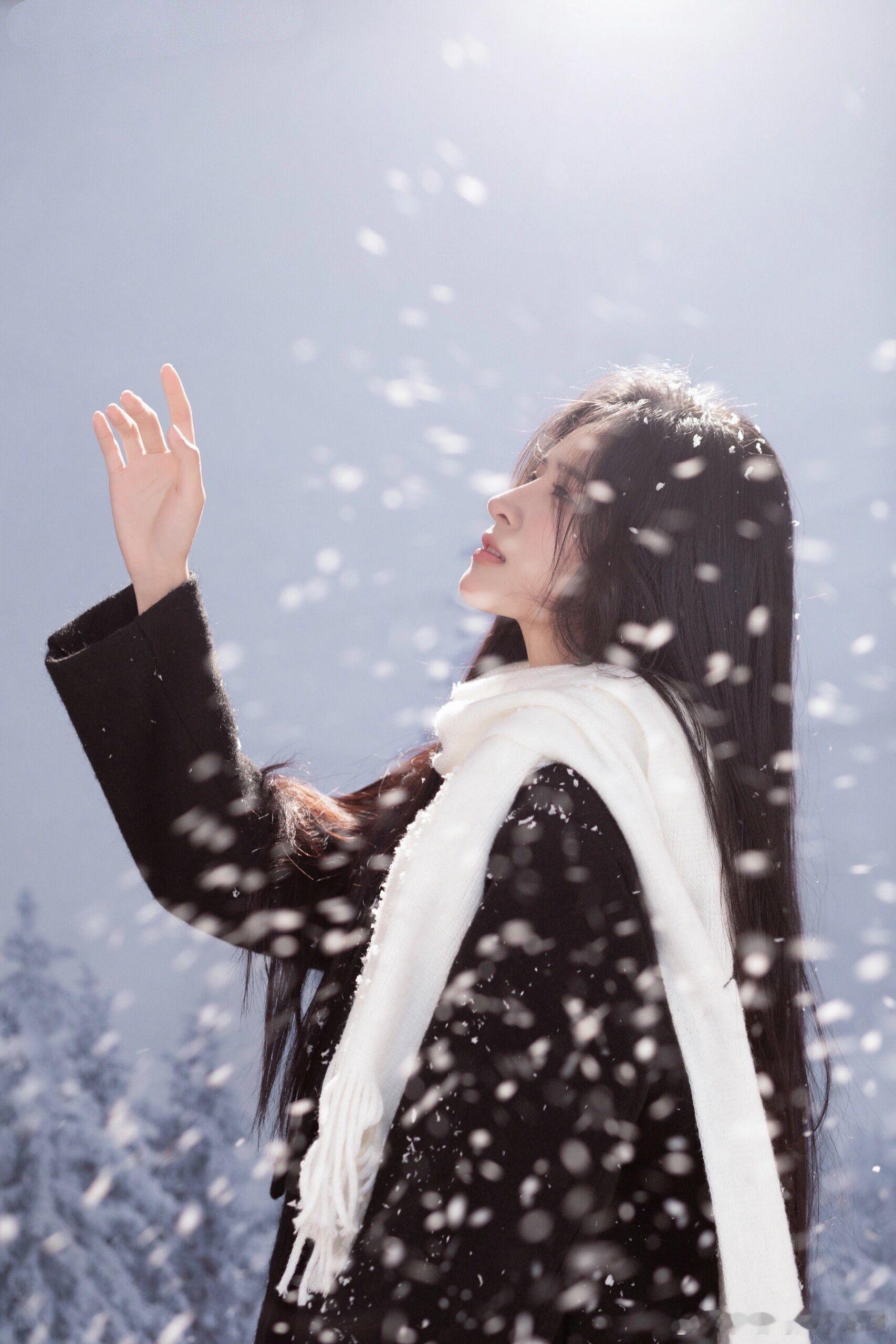 🌱农历五月，薄命牛的诞生季🍀在农历五月这个充满生机的季节里，薄命牛宝宝们呱呱