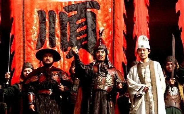 1645年1月9日，多铎等的东西终于到了。几十门红衣大炮，用马车拖着，喘着白气，