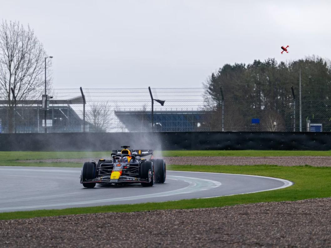 哪里的极限赛事都少不了红牛队，红牛F1可以说是F1顶级强队，2026赛季由主战选