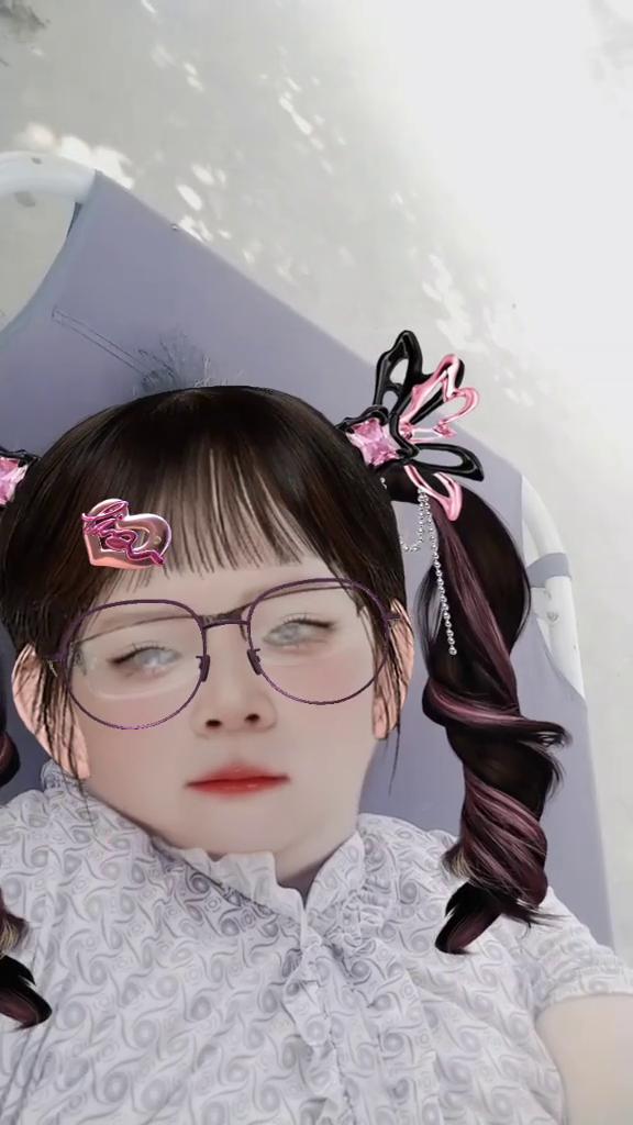 你这么漂亮还一张呢？