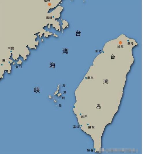 这两天台湾网络突然冒出一条奇怪提议，有人直接喊话：既然统一和独立吵了几十年，那就