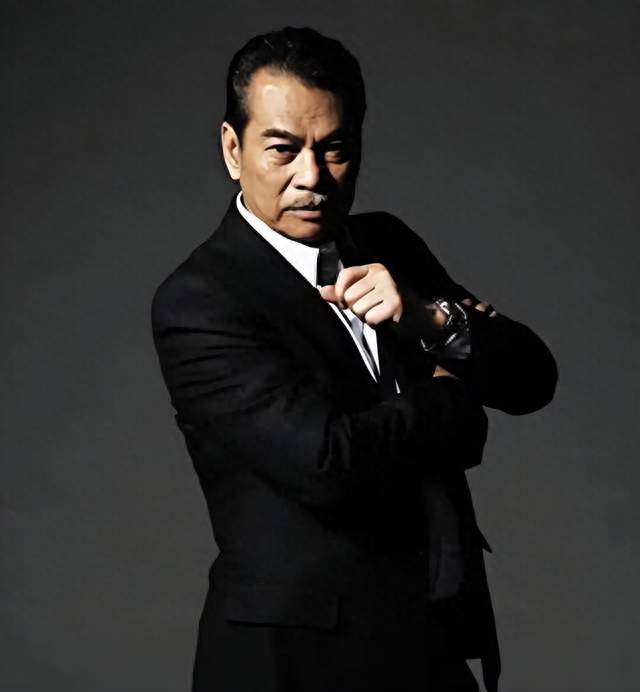 邵氏武打巨星陈观泰病逝！小30岁遗孀船上洒骨灰送别