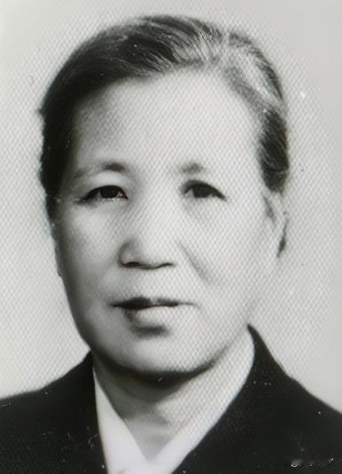 1929年山东地下组织被破坏，地下党员丁惟尊叛变，然而他没有过上理想中锦衣玉食的