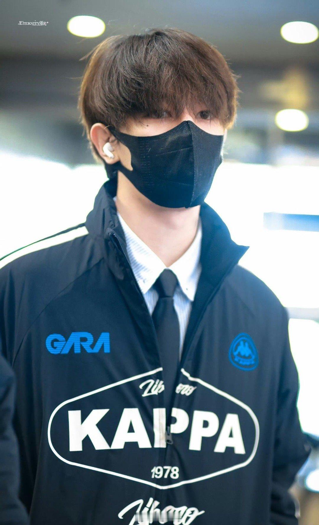 天惹，R1SE的宠粉力绝了吧，昨天才传出要合体录制新综艺，没想到今天就有夏之光的