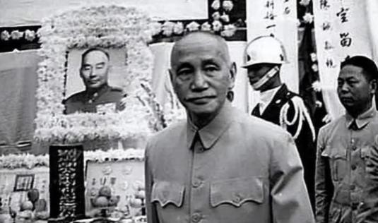 1962年，蒋介石前去探望病重的胡宗南，胡宗南抱怨：“这里真没有意思啊！”蒋介石