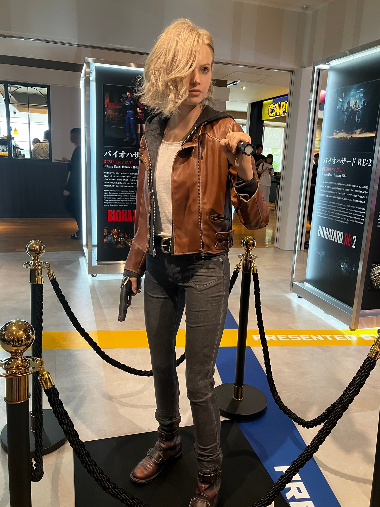 Capcom Store里的格蕾丝雕像。（via x：Raccoonumbrel