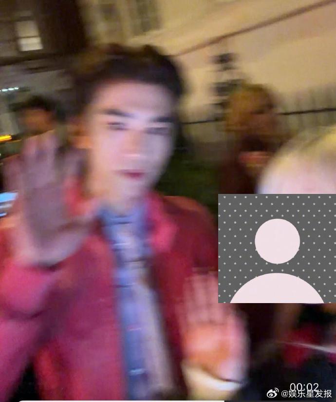 路人夸张康乐真人比精修帅 这个冬天“心软的神”这个称号已被拿下！刷到网友分享和他