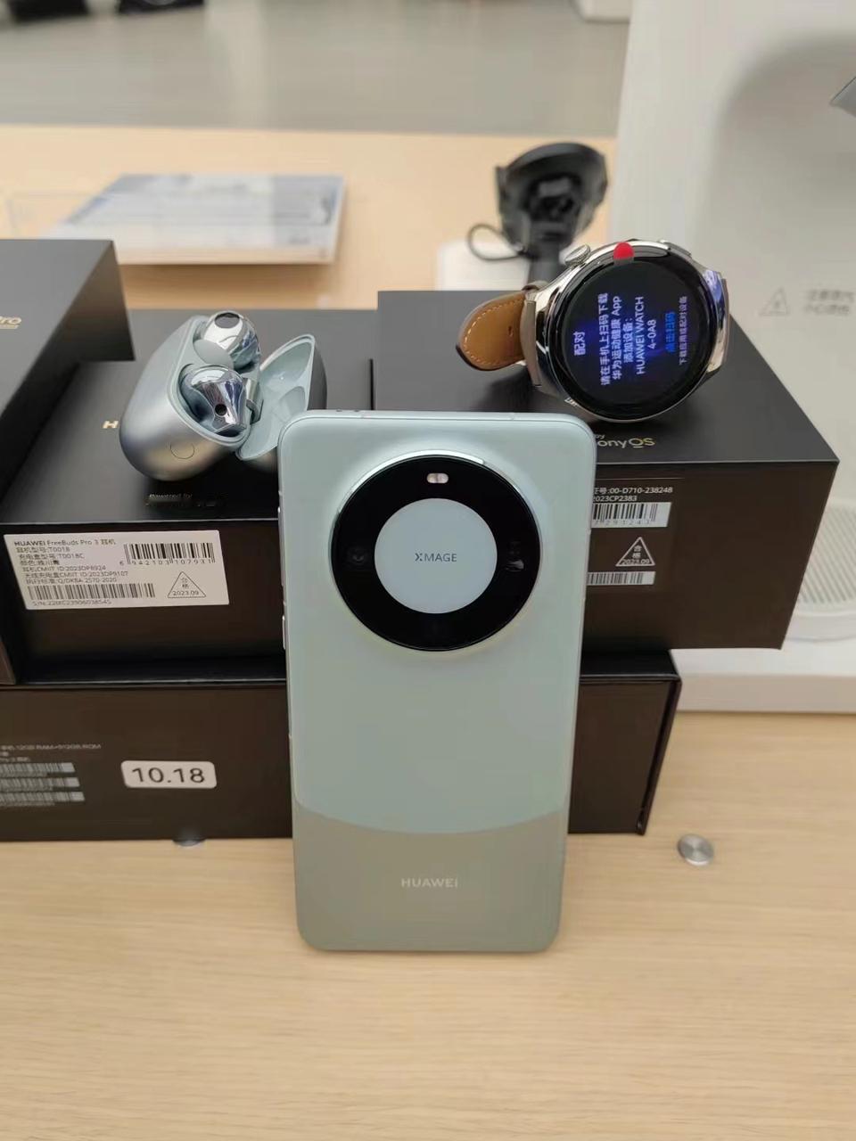很不理解，为什么华为Mate60 Pro配置一般，但就是可以卖爆呢？我想，5G麒