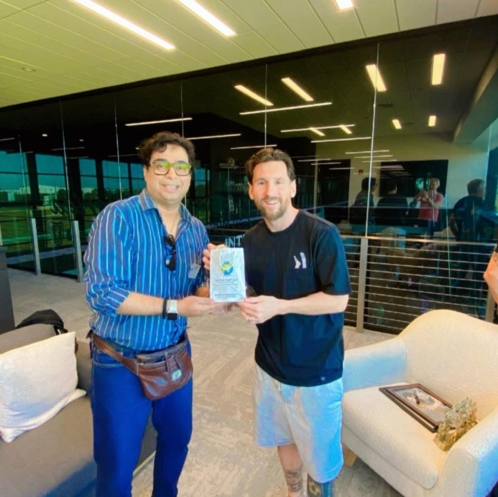 梅西印度行组织者被拘留  印度警方通报，梅西印度行主办方、企业家杜塔保释遭拒，被