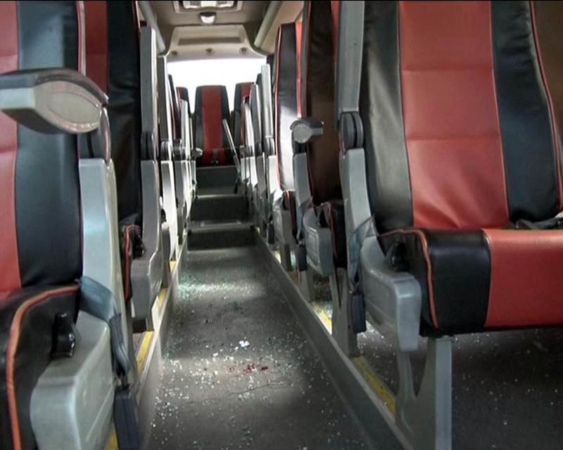 务工女孩返乡途中被大客车“抛弃” 2月11日早上，在海南务工的两个女孩想回河北邯