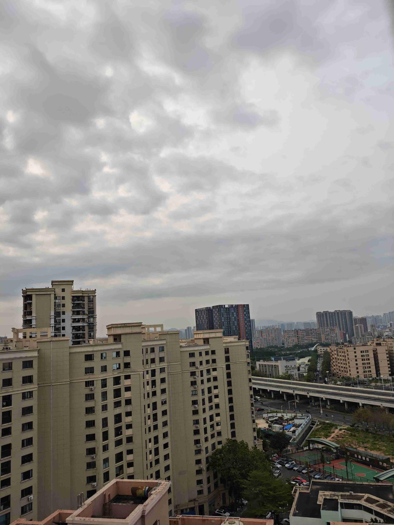 我的今日状态：😁轻松愉快
我这里的天气：🌤️多云：深圳今日多云，气温23度到