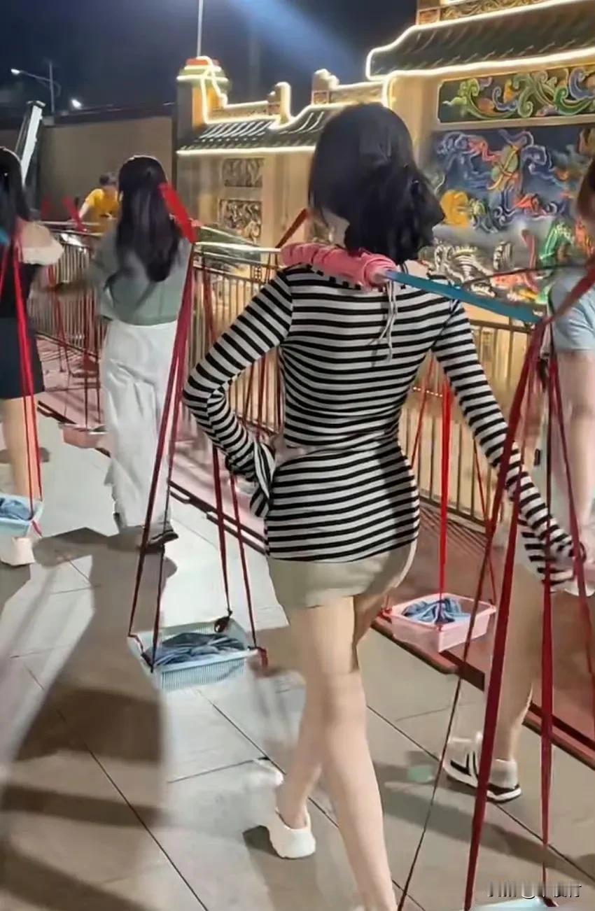 难怪说潮汕女孩的离婚率是全省最低的，看看她们的身段，我瞬间明白了……