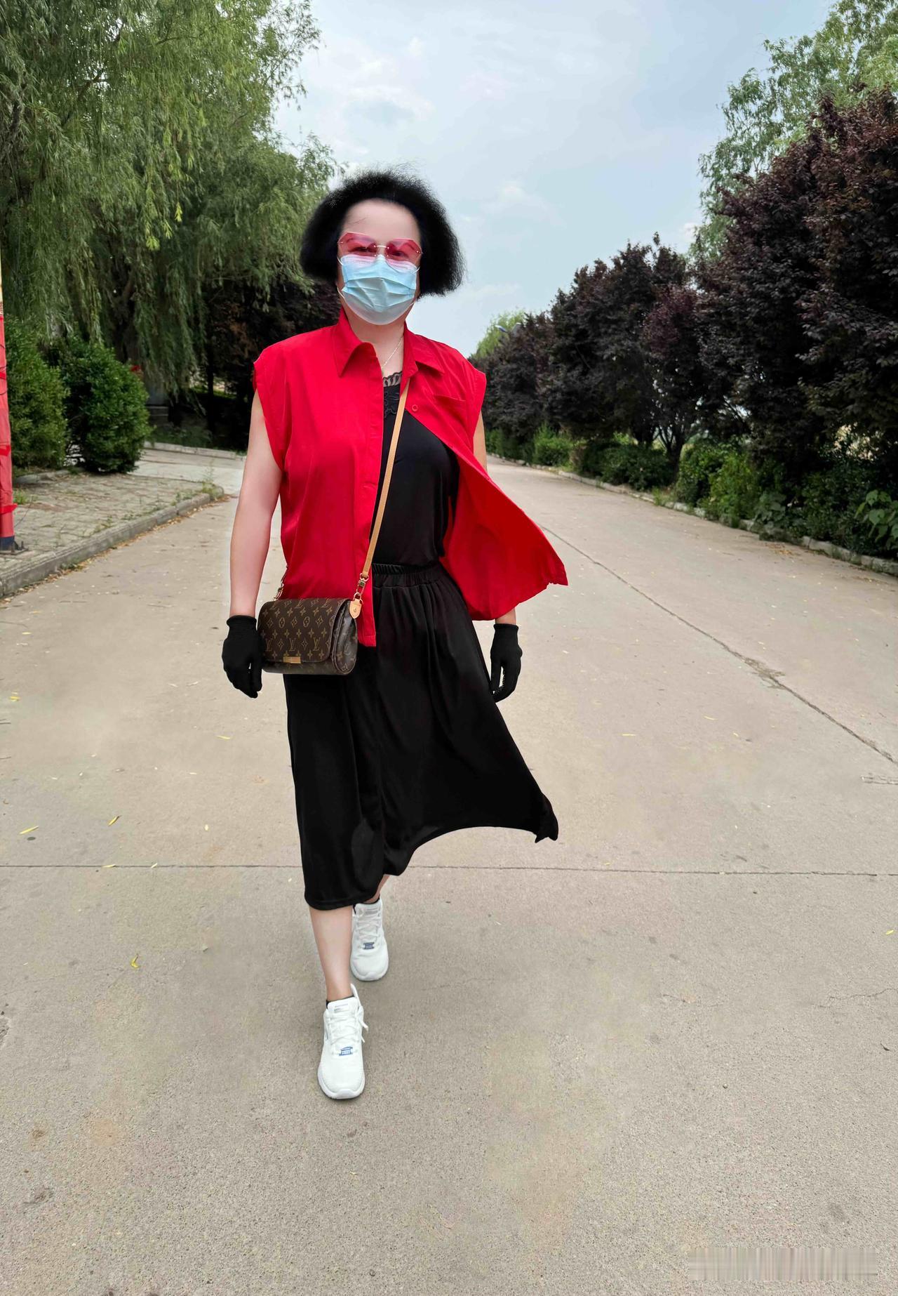 人这一生，终其一生到底在求什么？

人活一辈子，忙忙碌碌、起早贪黑、奔波劳碌，不
