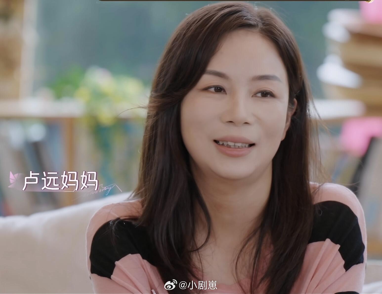 心动的信号[超话]心动8女嘉宾家长公开分别是：王珏嫂子、艺帆同事（好友）、吃吃妈