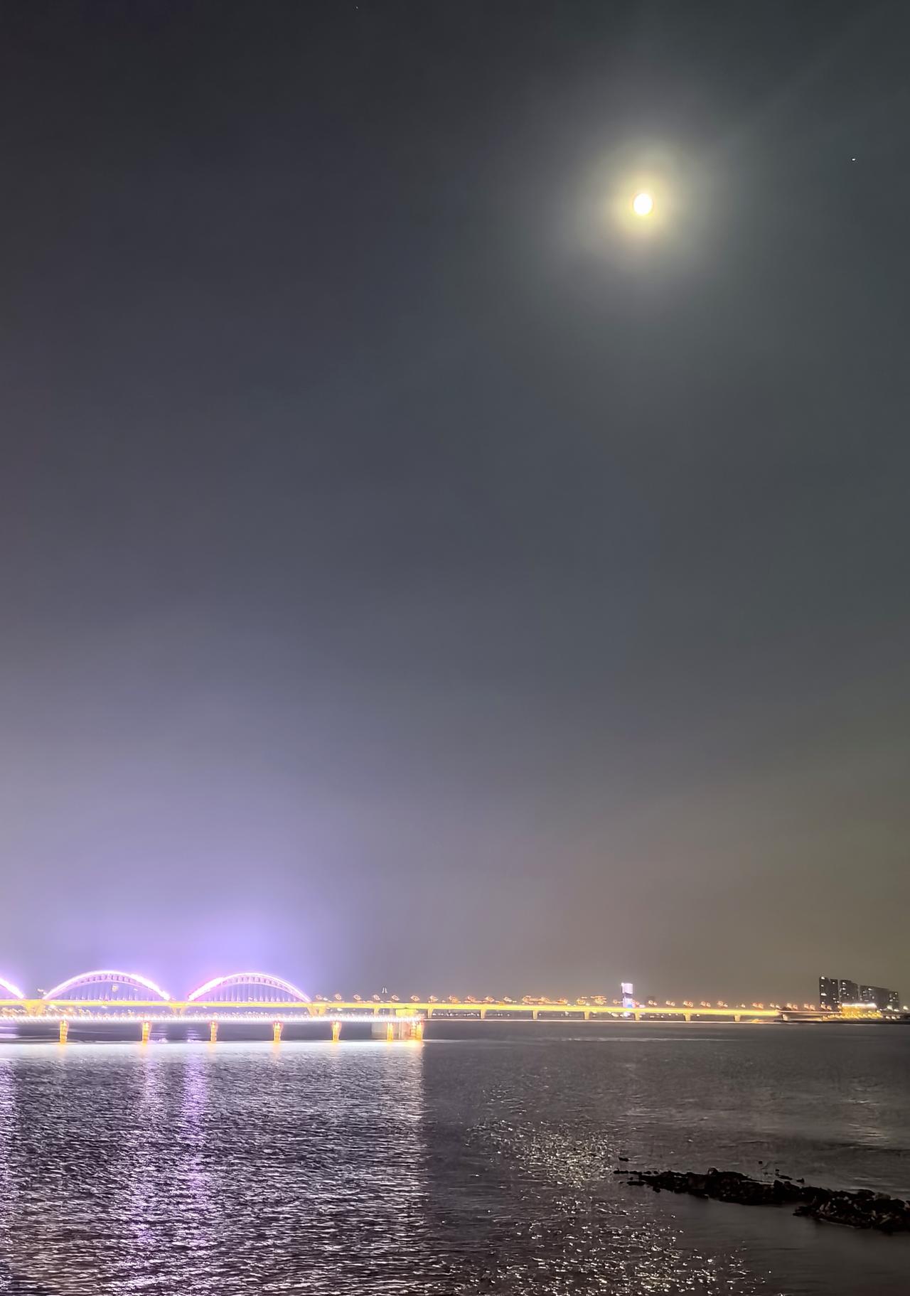 【钱塘明月在中秋】