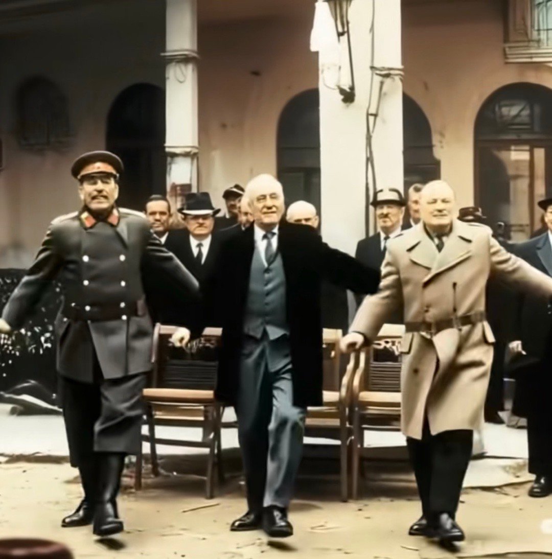 AI真的不能再滥用下去了罗斯福都站起来蹦迪了 