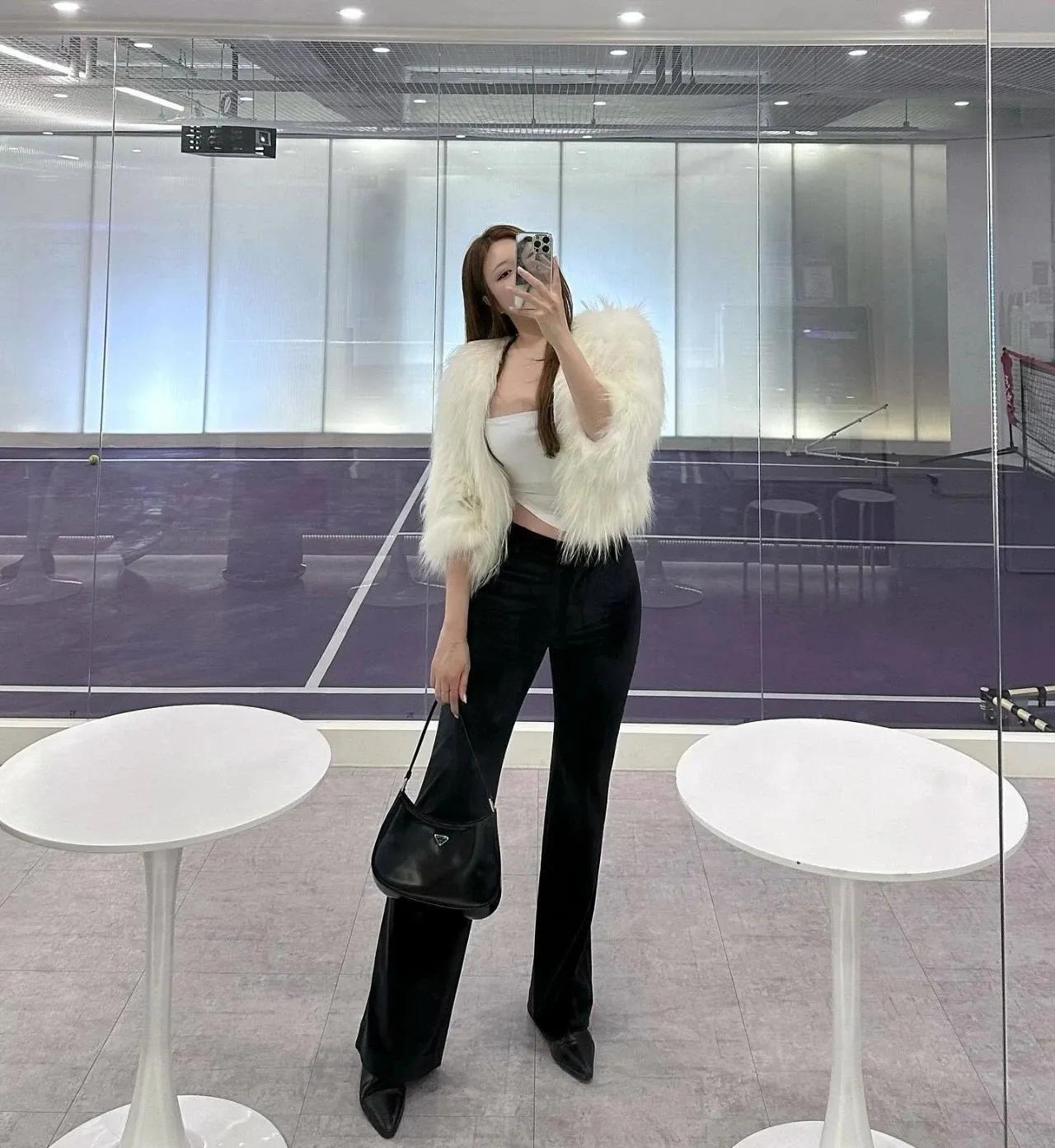 韩国第一网红都35岁了还这么青春靓丽，是美颜功能还是科技的狠话？