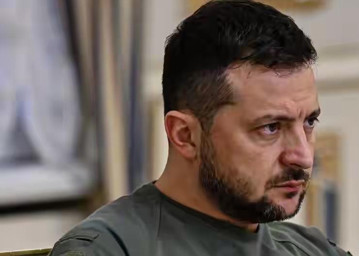 泽连斯基不同意停火，缘由如下：
其一，静候欧盟的最新进退抉择。
其二，察觉到俄罗