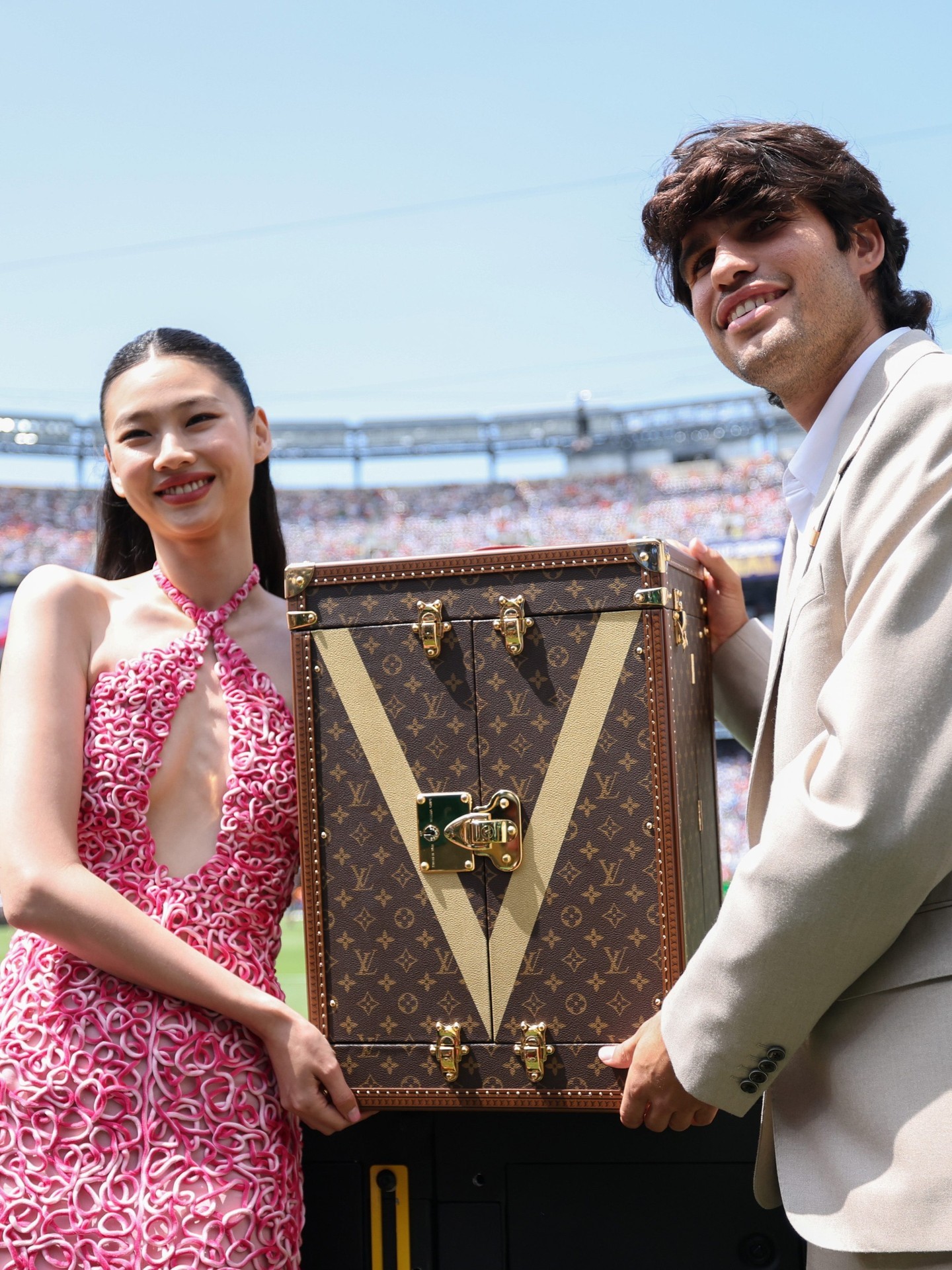 郑浩妍 Ho Yeon 捧大力神杯出场！见证2026 美加墨世界杯西班牙夺冠时刻