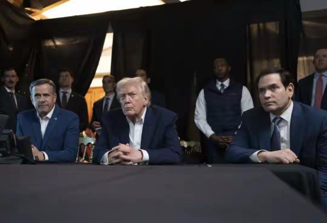 特朗普动真格！悍然入侵委内瑞拉，英法德表态翻车：盟友也怕霸权铁拳？
 
美军凌晨