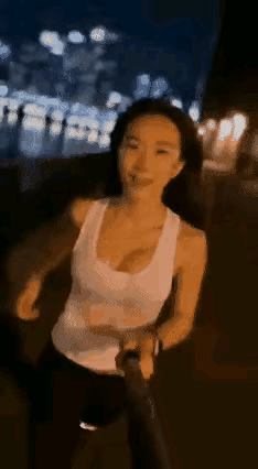 该传感器与自拍杆适配性差，影响整体防抖！