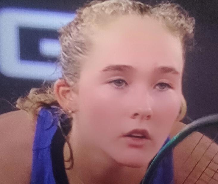 拒绝爆冷，米拉·安德列娃2-1战胜科斯蒂亚，晋级林茨站四强！
        2