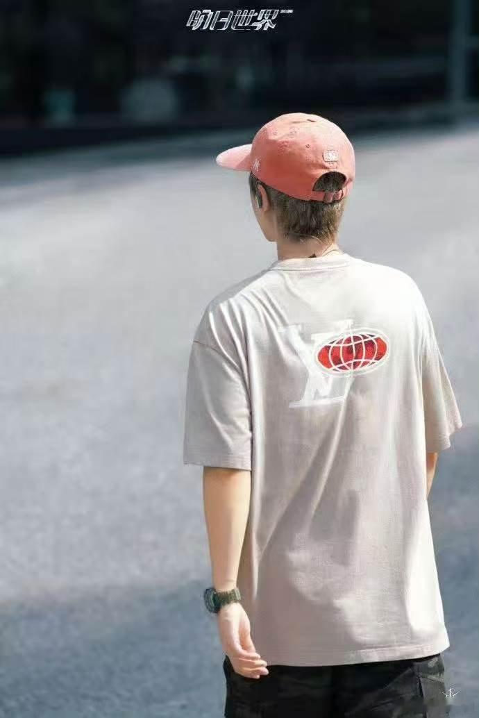 汪苏泷的拼了是拼了两件衣服小泷包集体看透汪苏泷套路，嘴上喊着拼了放大尺度，实际穿
