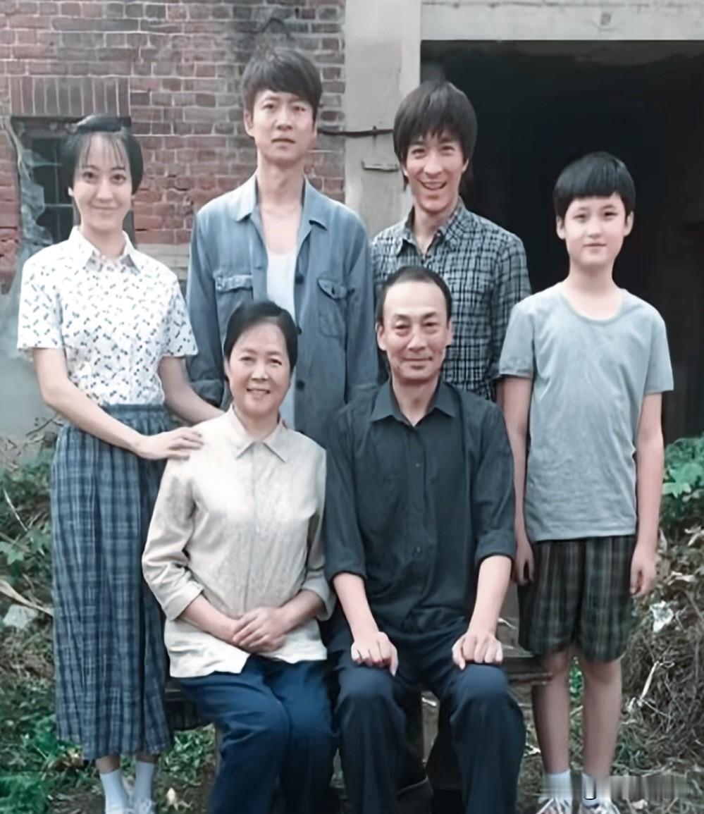 这张年代剧《娘亲舅大》，只认出了唐曾和张铎，剩下几位演员大家都认出来是谁了吗？