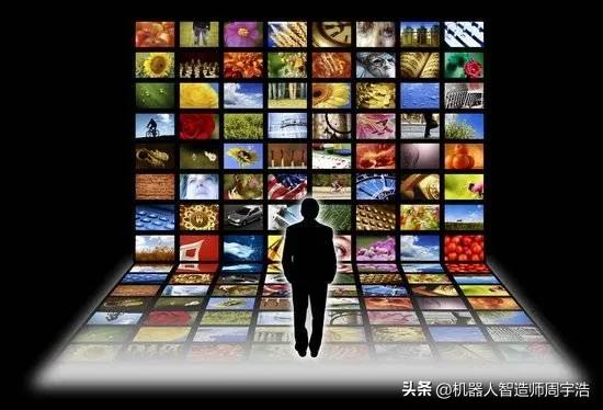 过去的发展模式是建立在产品生产和资本运营的基础上的，今天已经是产能过剩和贫富悬殊