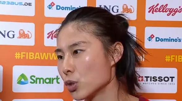 王思雨认为：中国女篮已经打出了训练中的东西，但非常无奈，人种之间的差距实在是太大