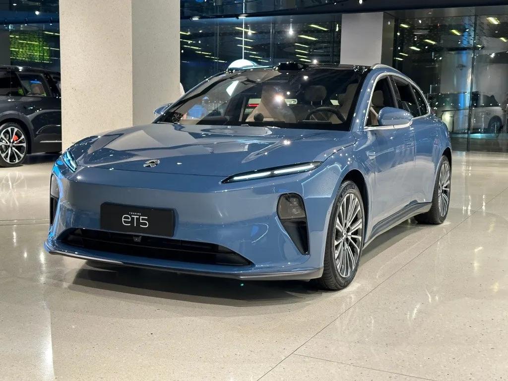 家里有老人和小孩的，千万别买这两款车！懂车帝夏测的高温甲醛测试结果发现，宝马3系