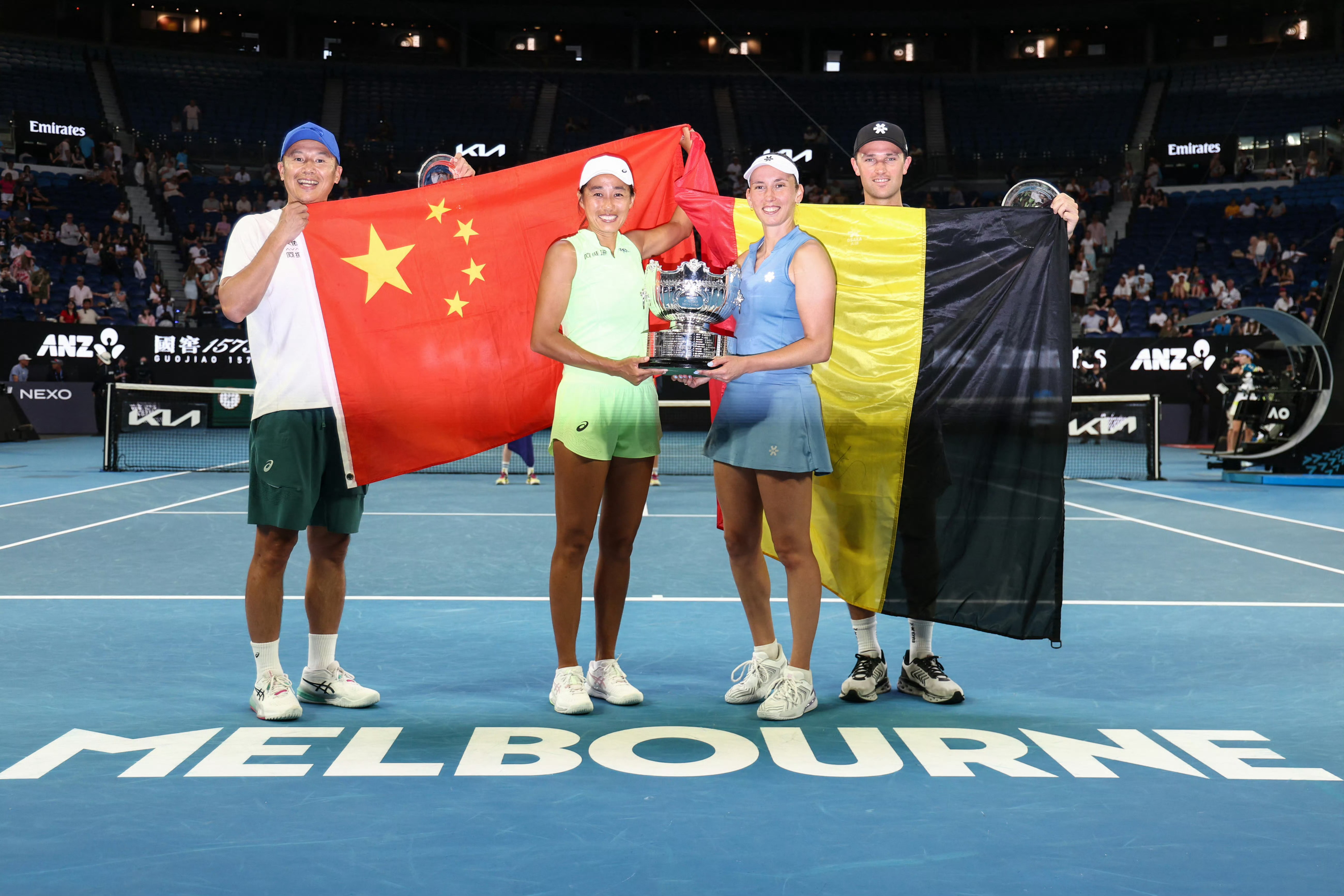 的故事告诉我们：梦想的力量永远可以承载着你走向更远的地方！张帅组合夺澳网女双冠军