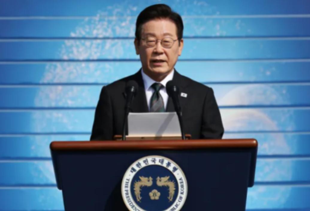 就在刚刚，

李在明做出一个重大决定，

韩国总统李在明于 3 月 17 日公开