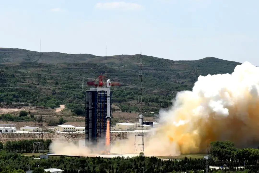 北京时间今天13时30分， 长征二号丁遥八十八运载火箭在太原卫星发射中心成功将吉