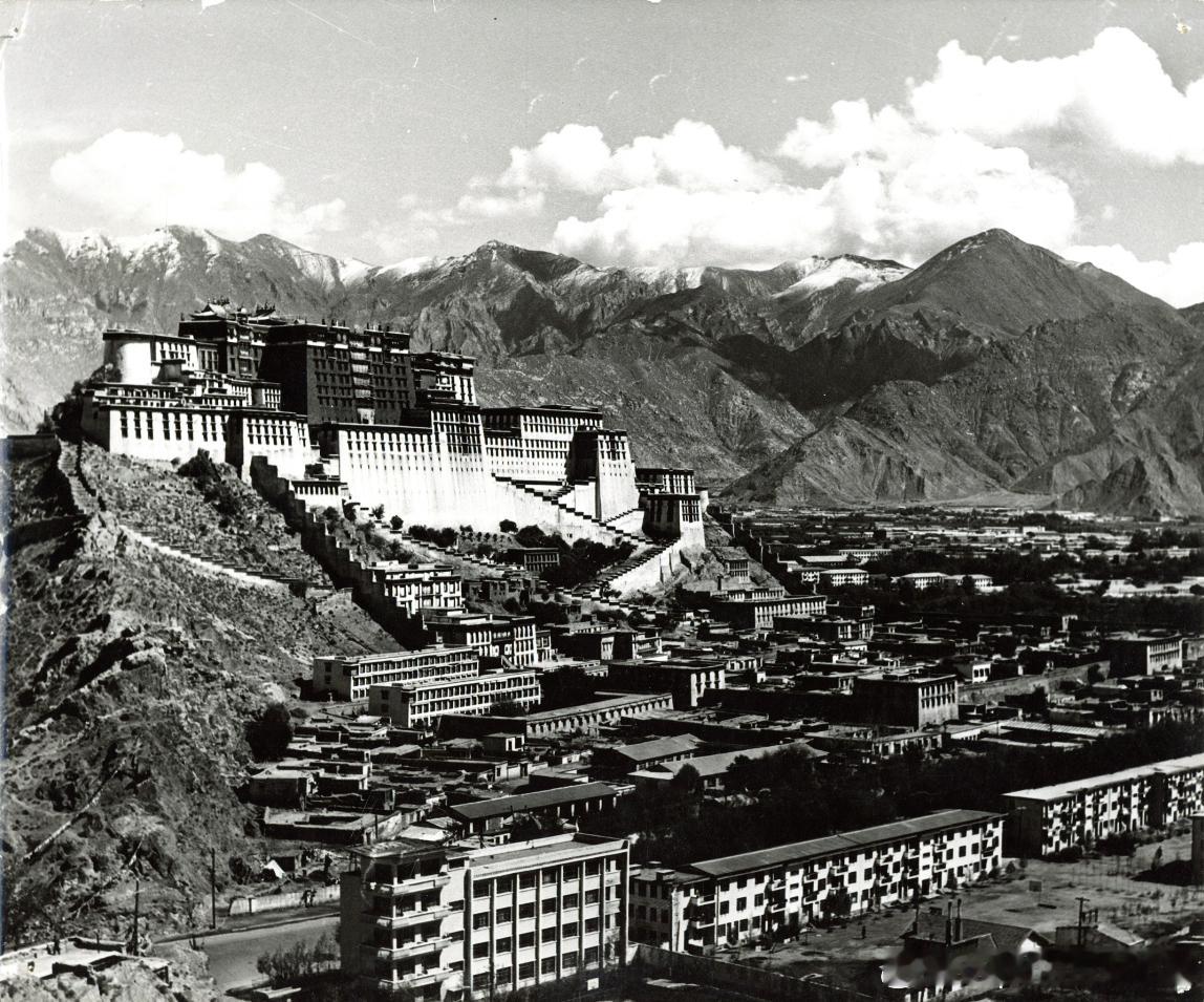 60年代布达拉宫全景照历史影像