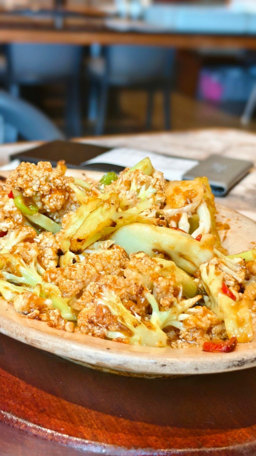 喜欢她家的黑叉烧和干蒸花菜😋 📍翻粤餐厅·烧腊·点心·砂煲(柏威年店)✅️ 