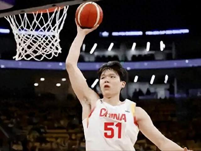 杨瀚森NBA季前赛再爆发！8投6中砍13分，莫兰特不看人妙传太炸了