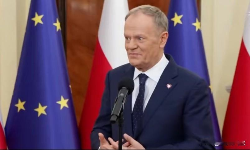 波兰总理图斯克:“在欧洲很难想象会有亲美的政客，但既然我们是盟友和朋友，波兰是美