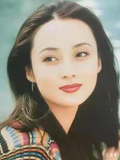 多么美丽的蒋勤勤，这是她年轻时候的样子。  
第一次认识蒋勤勤，是在电视剧《乔家