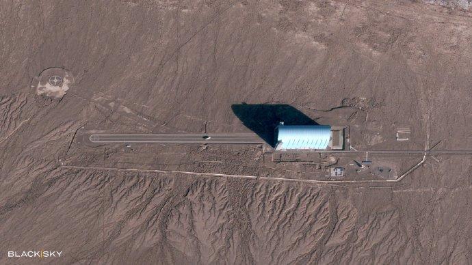 图为美国某由16颗低轨卫星组成的商业高分光学卫星星座重点关照的对象，据说近一年来