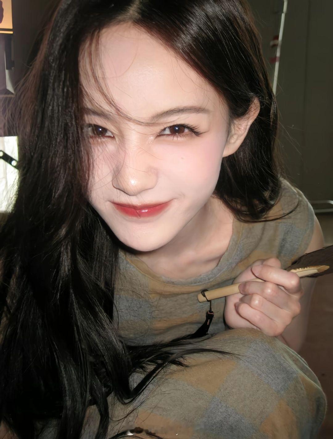 李一桐 | 她有一双可爱灵动的月牙眼 