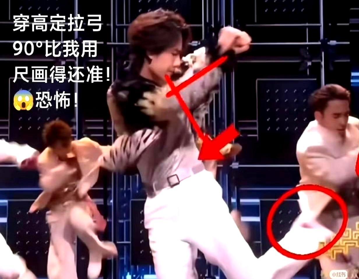 央视后台都得清场，就因为他跳了一段舞。
 
他和郭富城同台，几十个人里，镜头一切