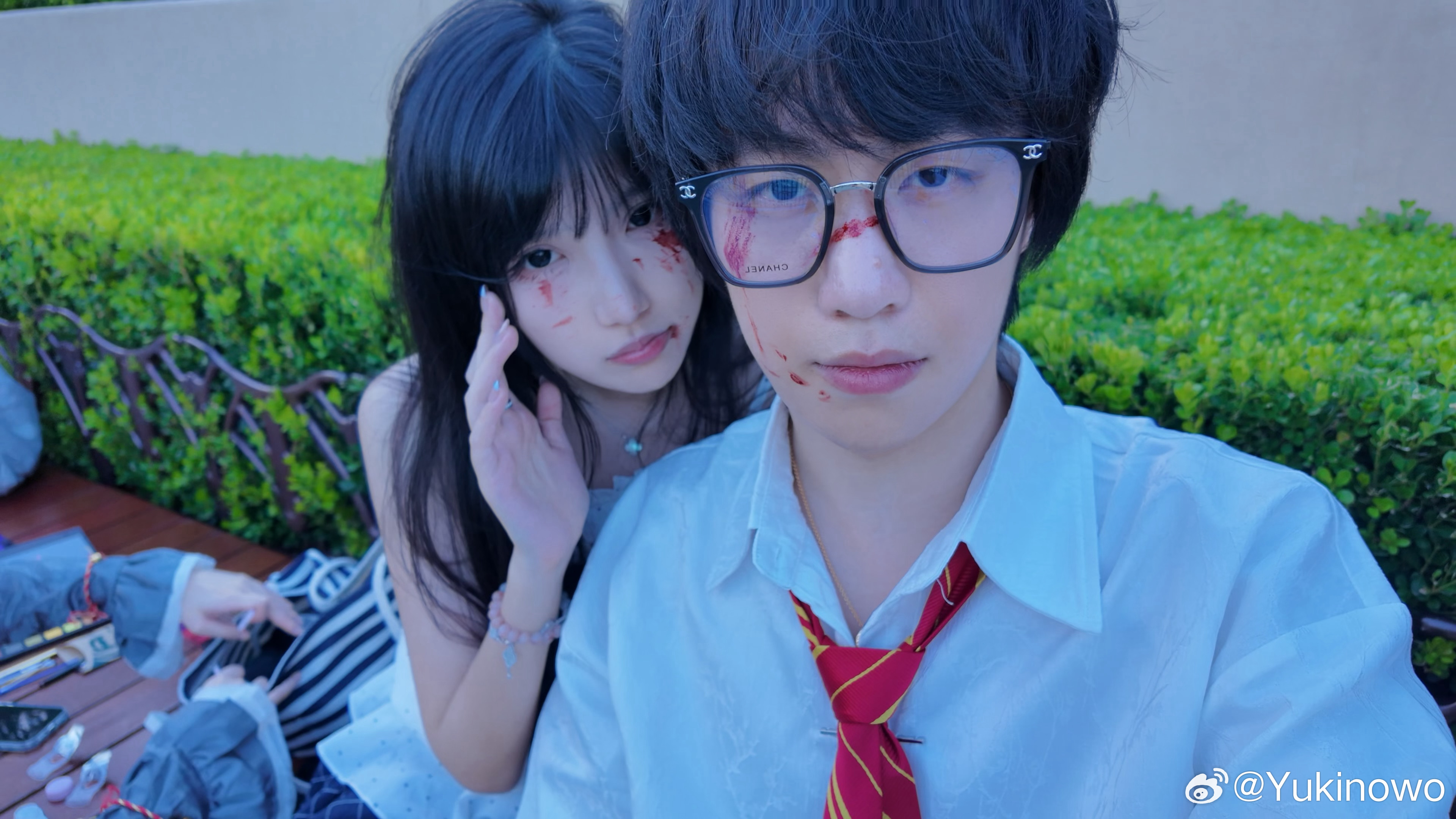 第一次去万圣节活动第一次进鬼屋！谜拟给我扎的小辫[兔子] ​​​